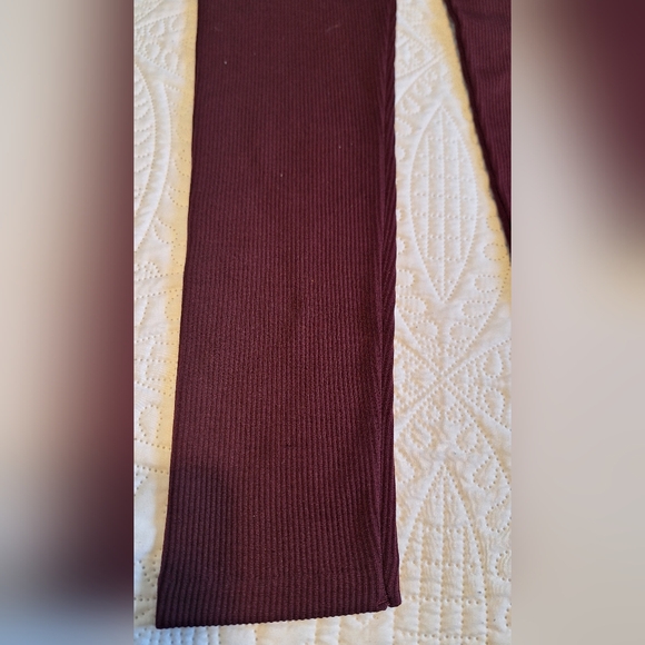 Streetwear Society High Waist Burgundy Leggings - Picture 3 of 7